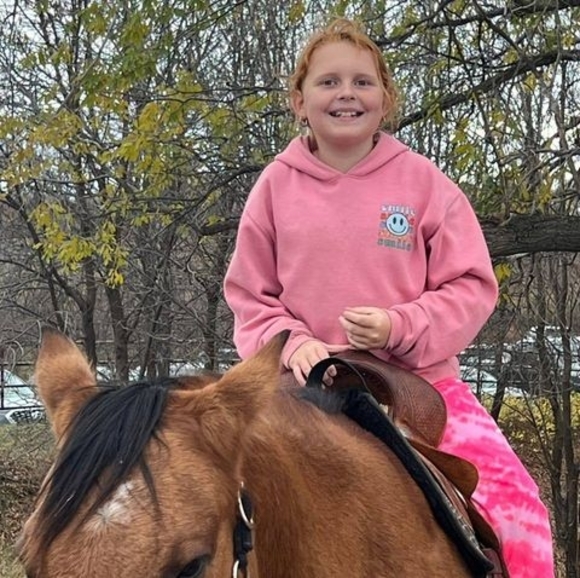 Meet your Posher, Shelly - Picture 1 of 1